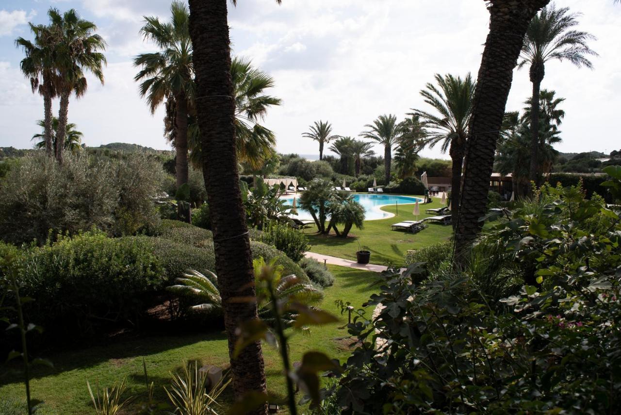 Hotel Aquadulci Chia Exterior photo