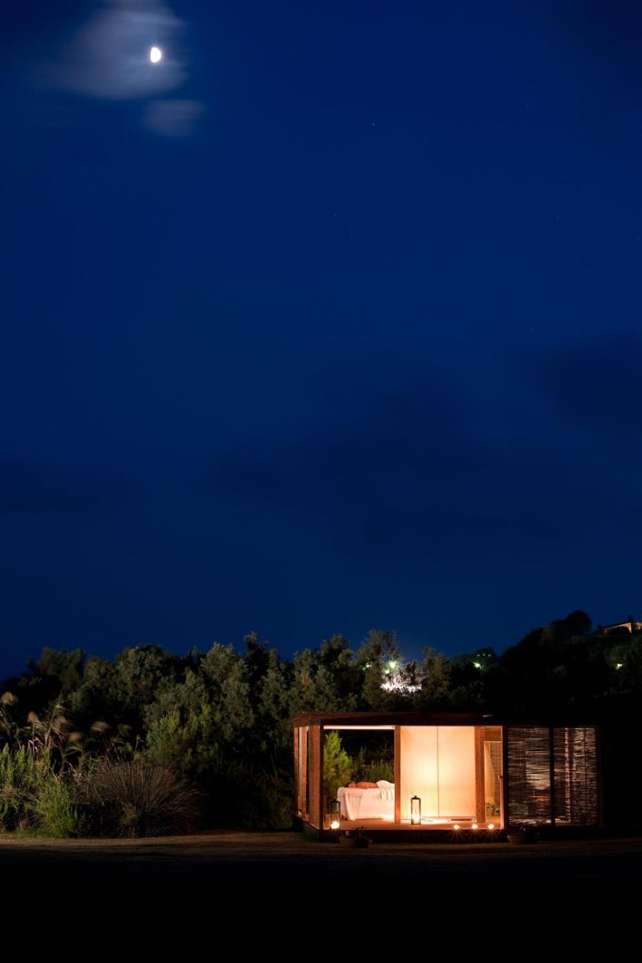 Hotel Aquadulci Chia Exterior photo